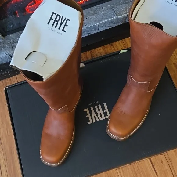 Frye Campus 14L Saddle Leather Heeled Boots - Picture 4 of 4